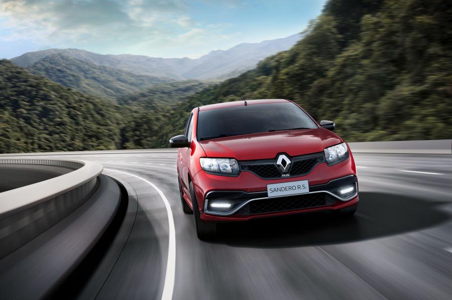  Renault Sandero R.S. 2015 года  (фото 3 из 11)